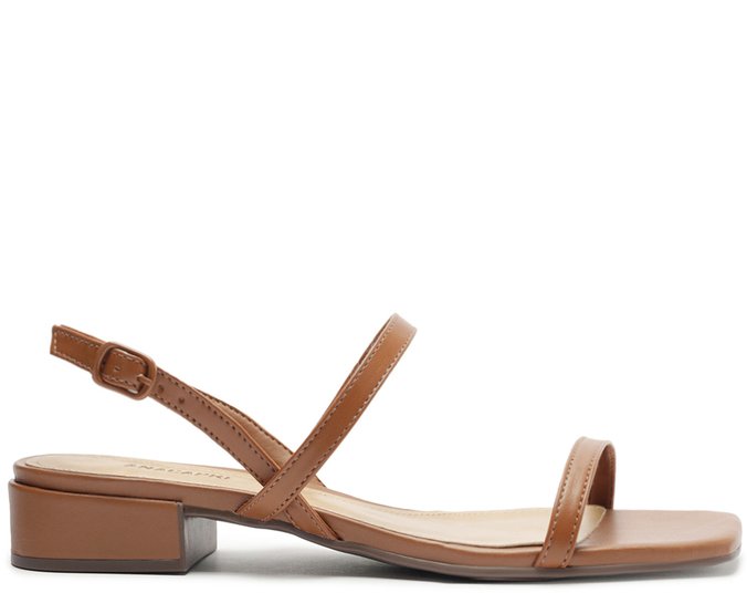 Guia Completo: Como Escolher a Sandália Perfeita para Cada Ocasião; Salto Fino vs. Salto Bloco: Qual o Melhor para Você?; As Papetes Femininas com Strass que Estão Bombando em 2024; Conforto e Estilo: Descubra as Sandálias Vizzano e Moleca; Arezzo e Jorge Bischoff: Elegância em Sandálias de Salto