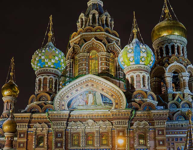 Noites Brancas em São Petersburgo: Guia Completo para Aproveitar o Verão Russo