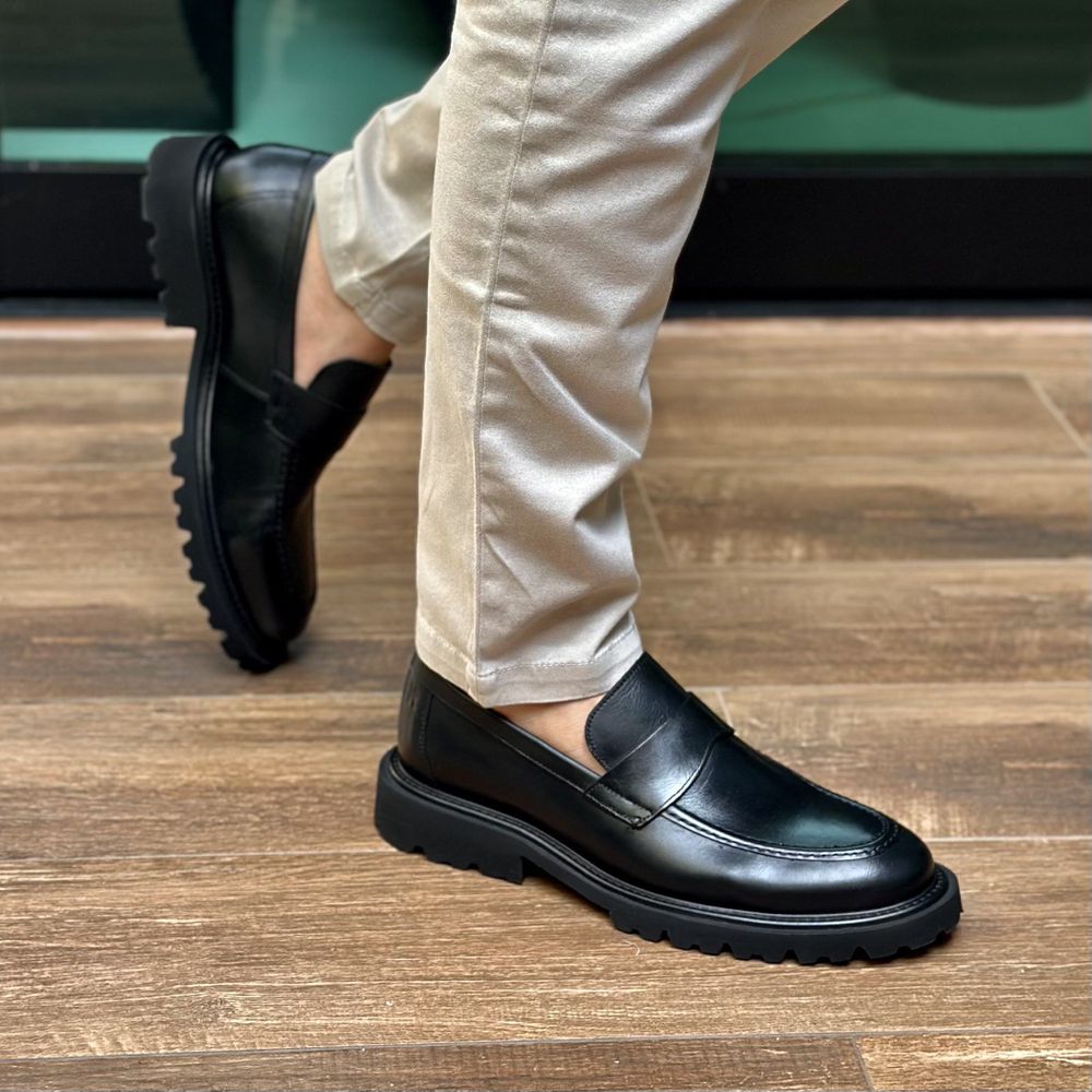 Loafer Masculino: Guia Completo de Estilos e Como Combinar