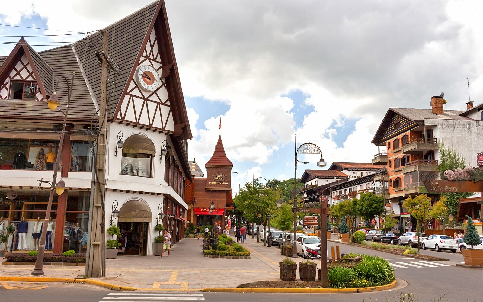 Trilhas e Ecoparques