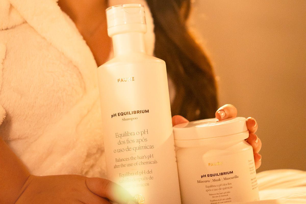 Shampoos que prometem reconstrução e força