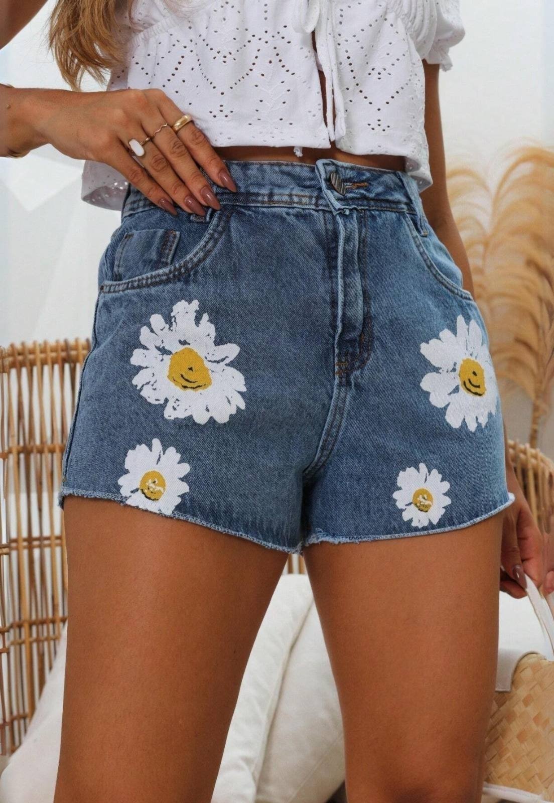Jorts: A Bermuda Jeans Alongada Que Dominará o Verão 2026