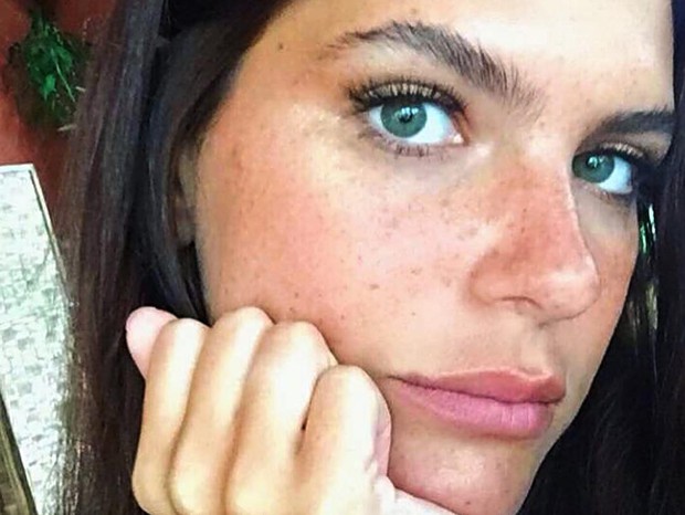 Maquiagem para sobrancelhas naturais: truques e produtos essenciais