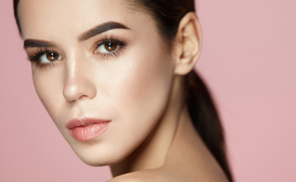 Brow Lamination: Tudo Sobre a Tendência que Deixa as Sobrancelhas Cheias