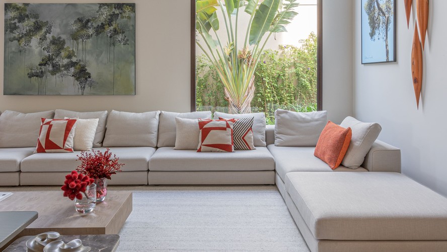 Decoração de Sala Pequena: Dicas Essenciais para Escolher o Sofá Ideal