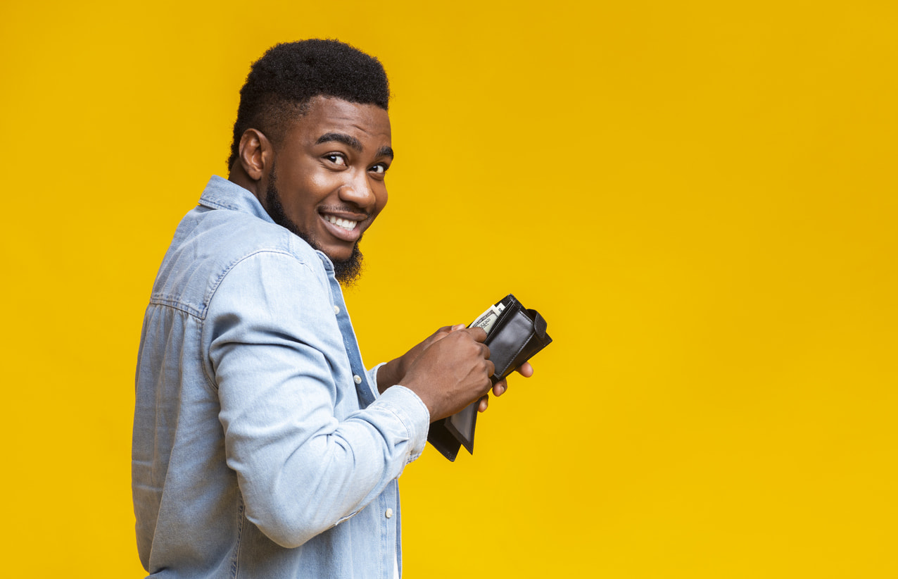 sonhar com carteira cheia de dinheiro