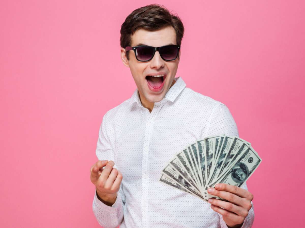 5 ideias de títulos:
1. Sonhar com Dinheiro: Desvendando os Significados Ocultos
2. A Psicologia por Trás dos Sonhos com Carteira Cheia
3. Prosperidade nos Sonhos: Como Interpretar Sinais Financeiros
4. Números da Sorte e Sonhos: Uma Conexão Inesperada
5. Carteira Vermelha em Sonhos: Um Sinal de Boa Fortuna?