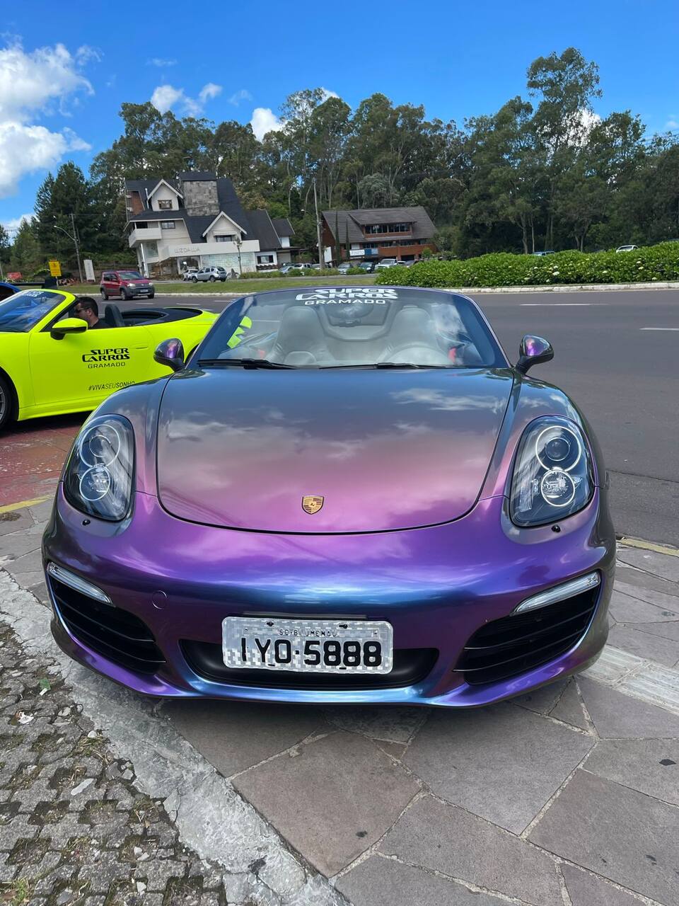 Comparativo: Ferrari 12 Cilindri vs. Porsche 911 GT3 (2026)