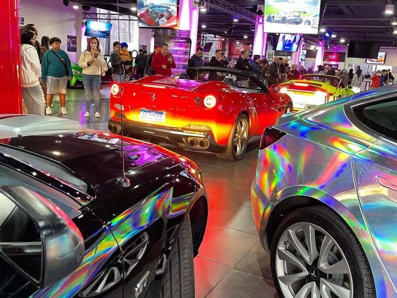 Como Importar um Supercarro para o Brasil: Guia Completo