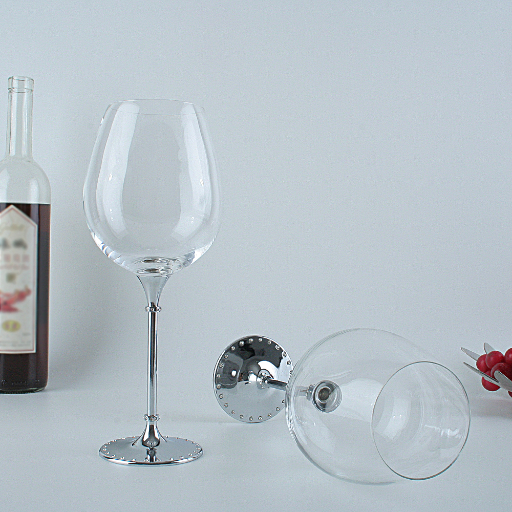 ideias de decoração com taça de vinho gigante