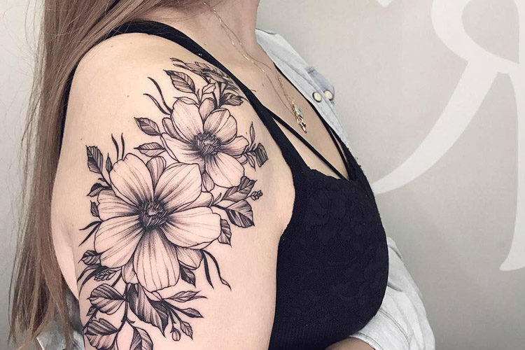 Cuidados Essenciais com Tatuagens no Ombro