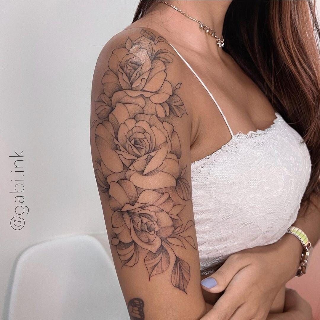 Tatuagens Minimalistas de Flores: Ideias para o Ombro