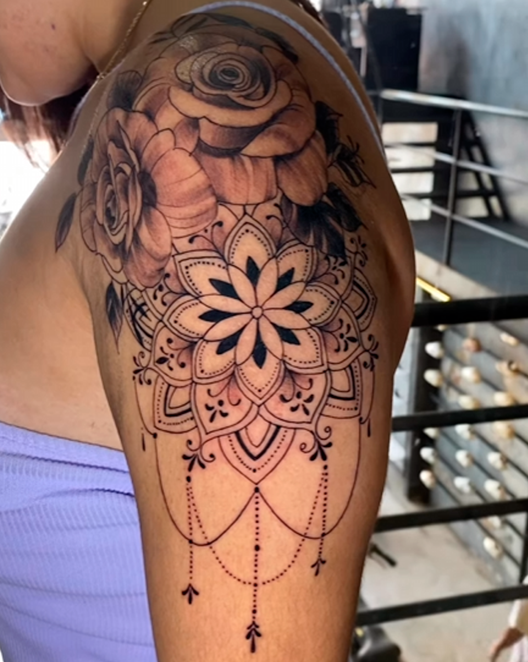 Tatuagem de Mandala Feminina: Inspirações e Designs Delicados