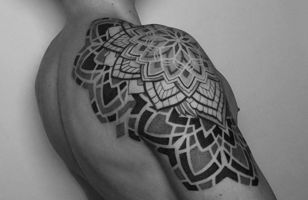 Flor de Lótus e Mandala: Símbolos de Pureza e Renascimento