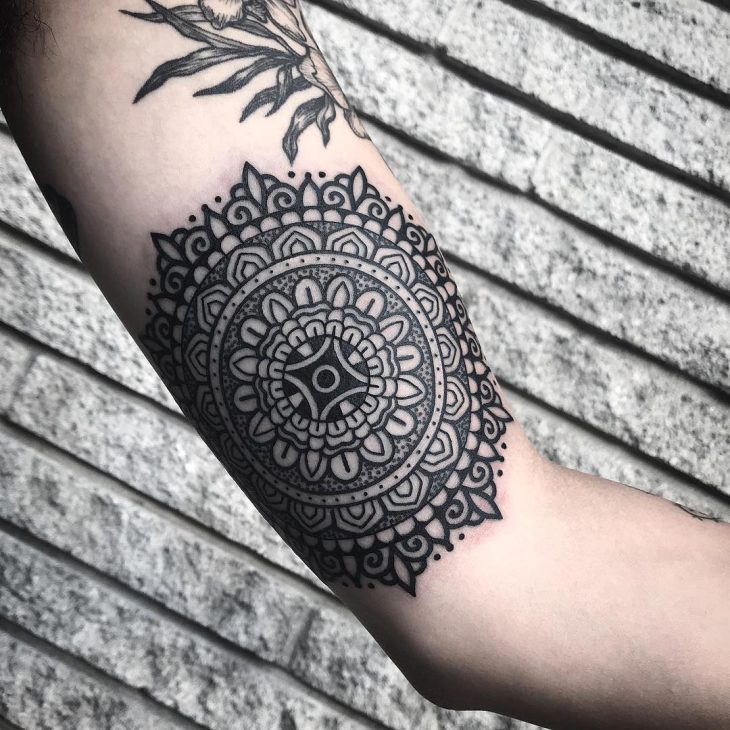 tatuagem de mandala