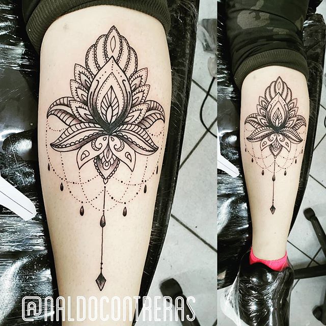 tatuagem feminina na batata da perna