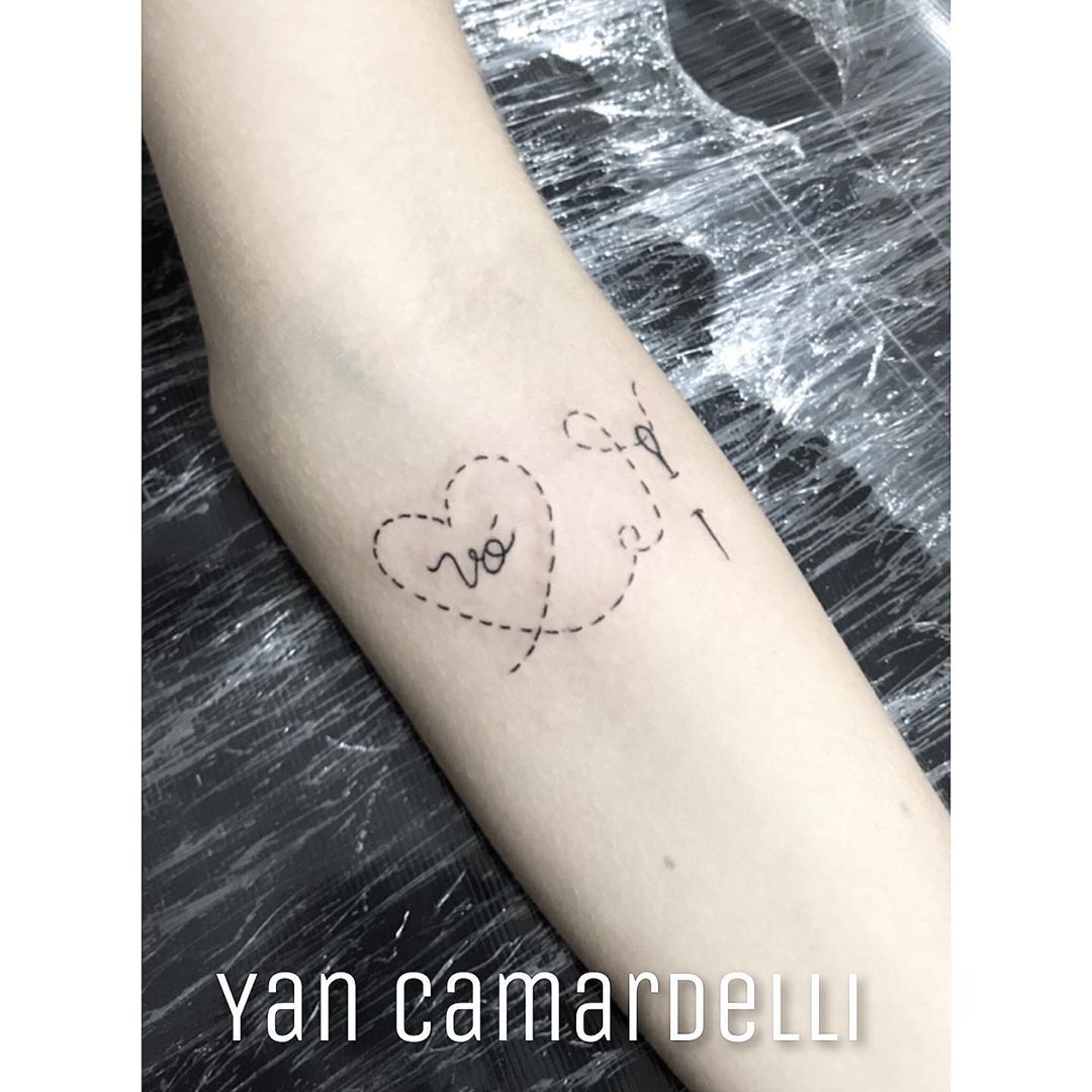 Objetos que viram arte: transformando memórias da avó em tatuagem