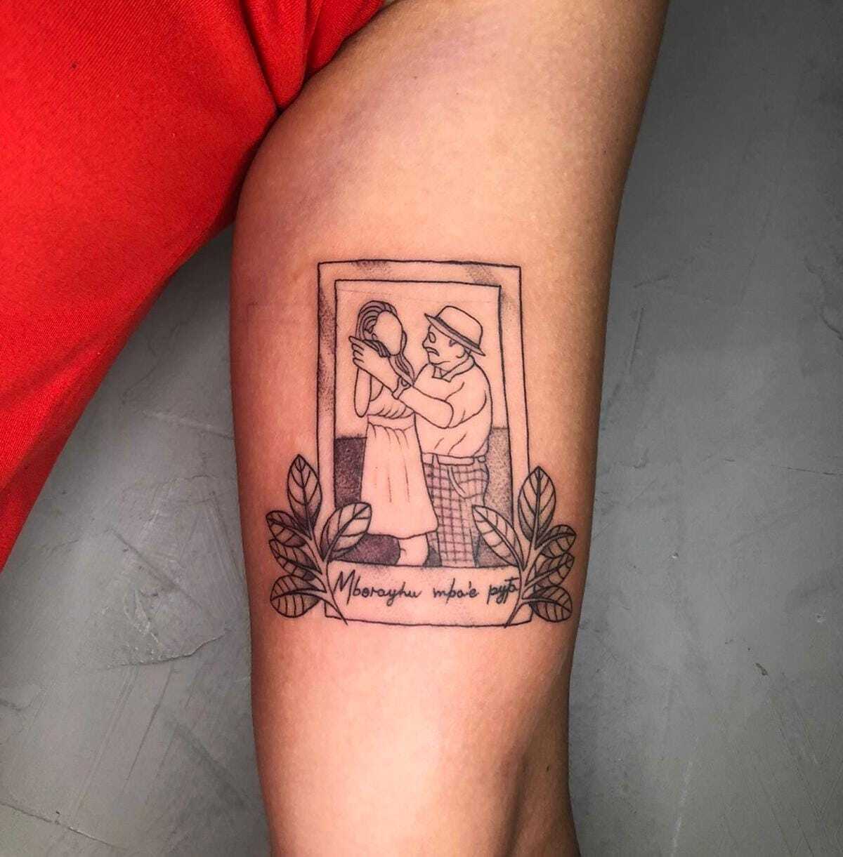 Significado das flores em tatuagens de homenagem à avó