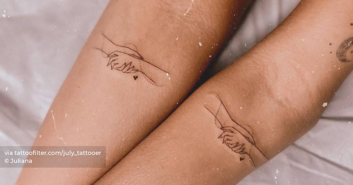 5 ideias de títulos:
1. Tatuagens de Amizade: Ideias Criativas para Eternizar Laços
2. Minimalismo e Significado: Tatuagens Delicadas para Amigas
3. Frases que Conectam: Tatuagens para Amigas que se Complementam
4. Tatuagens Temáticas: Celebrando Hobbies e Memórias Compartilhadas
5. Tatuagens para Grupos: Ideias para Trios e Mais!
