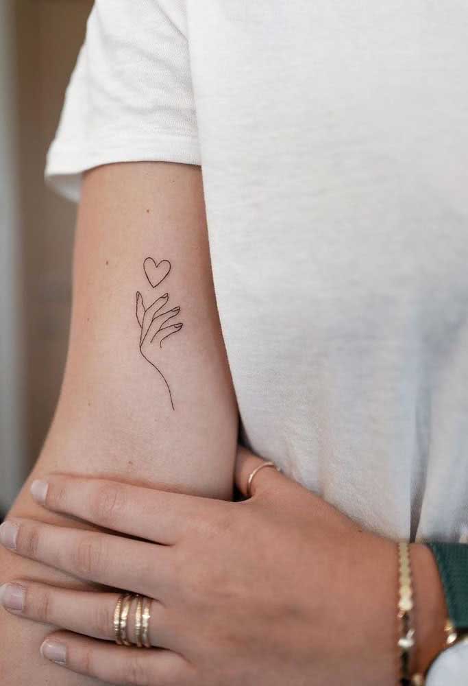 tatuagem minimalista feminina