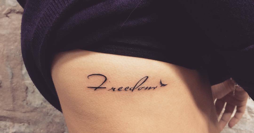 Tatuagem na Costela: Guia Completo de Estilos Femininos e Masculinos