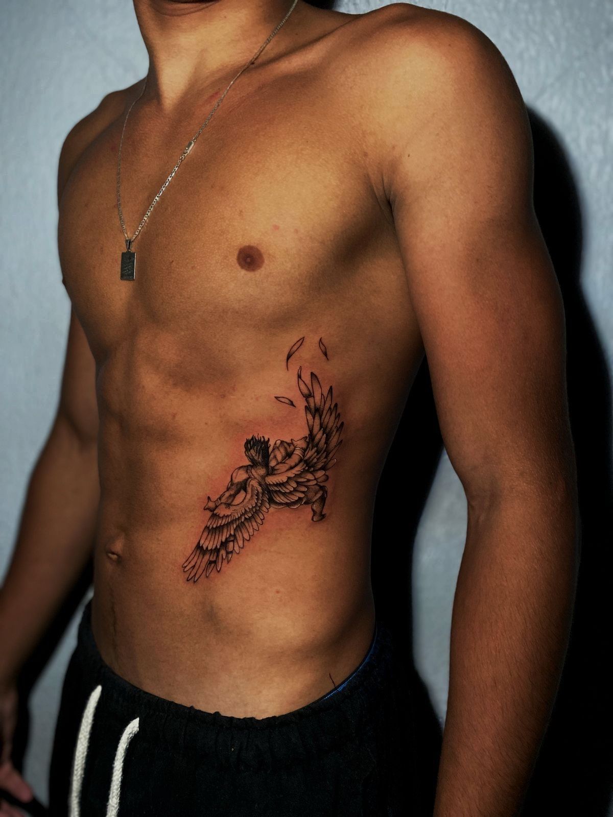 Como Minimizar a Dor da Tatuagem na Costela: Dicas Essenciais