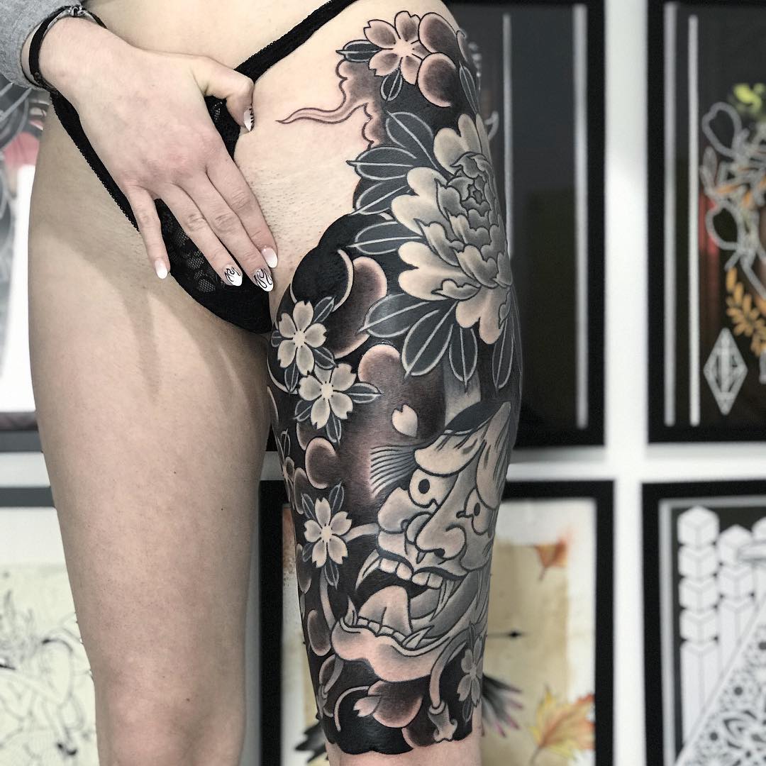 Dor na Tatuagem da Coxa: O Que Esperar em Cada Região?