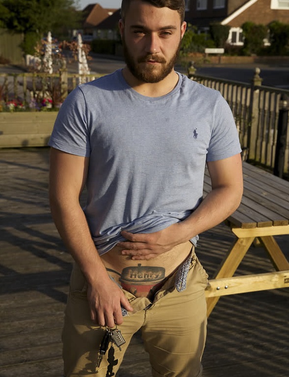 tatuagem na virilha masculina