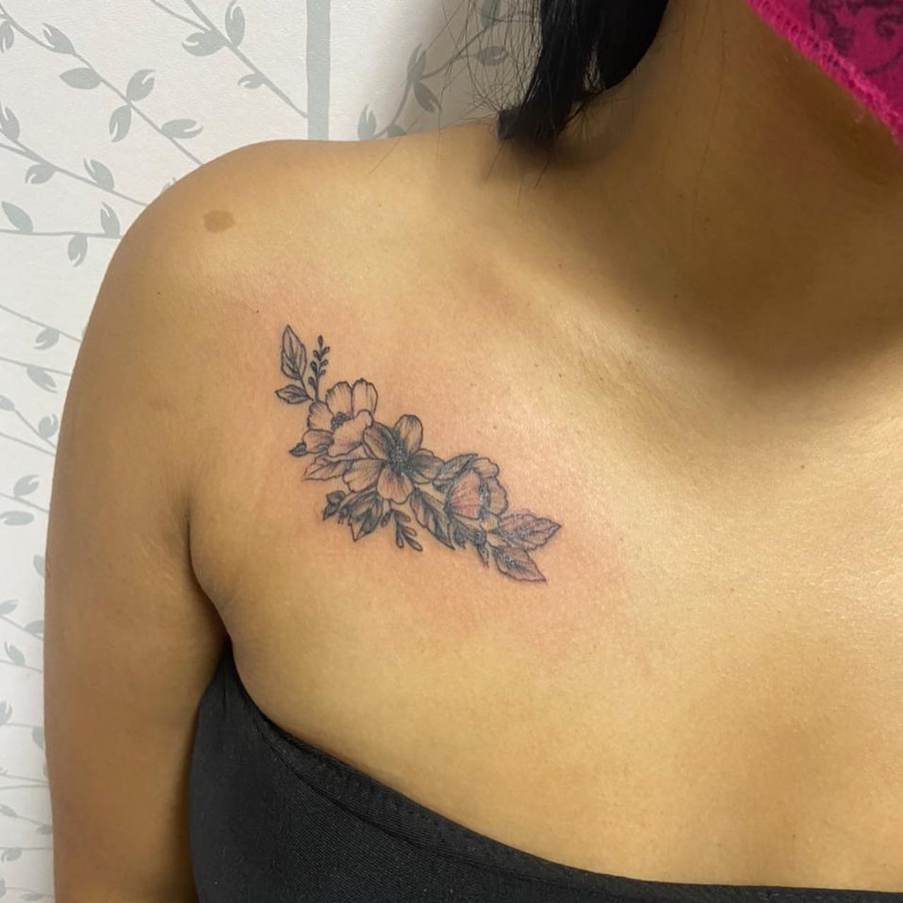 Bracelete Floral no Braço: Ideias e Inspirações para sua Próxima Tattoo