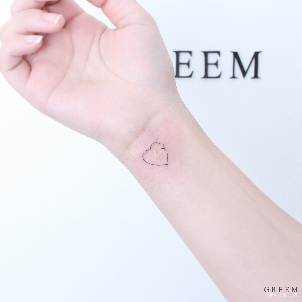 tatuagens bíblicas femininas