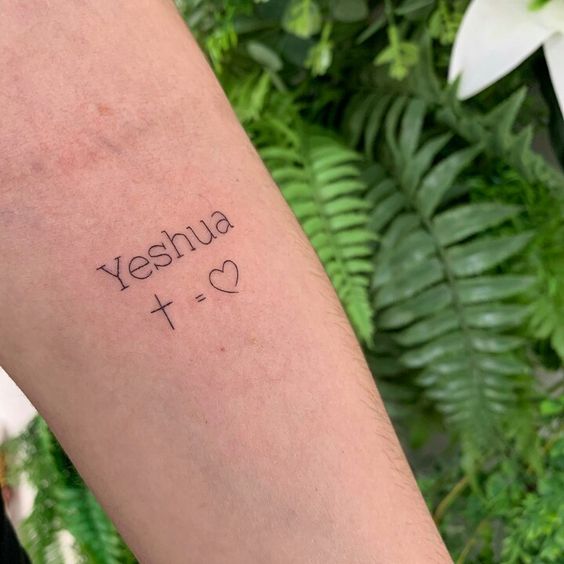 Onde Tatuar Versículos Bíblicos: Melhores Locais no Corpo Feminino