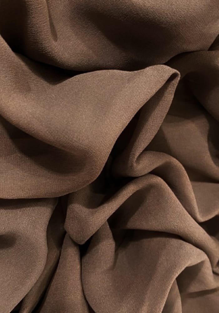 Guia Completo: Como Cuidar e Lavar Suas Peças de Seda Pura