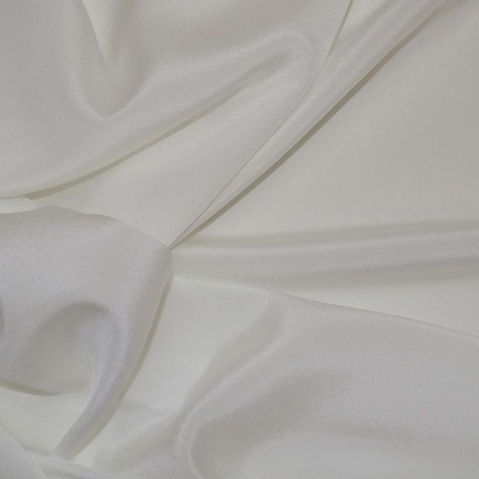 Seda Pura vs. Cetim de Poliéster: Entenda as Diferenças e Vantagens