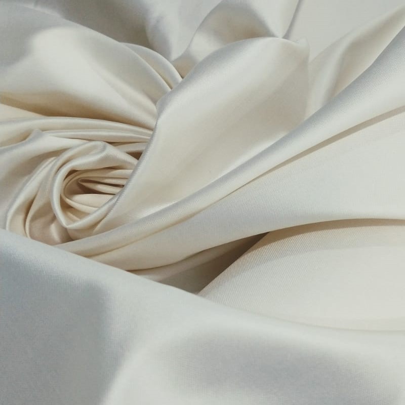 Tipos de Seda Pura e Suas Aplicações na Moda e Decoração