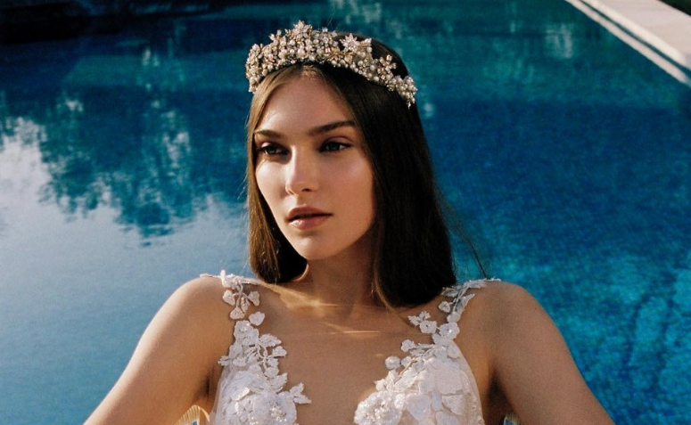 preço médio tiara de pedraria feminina