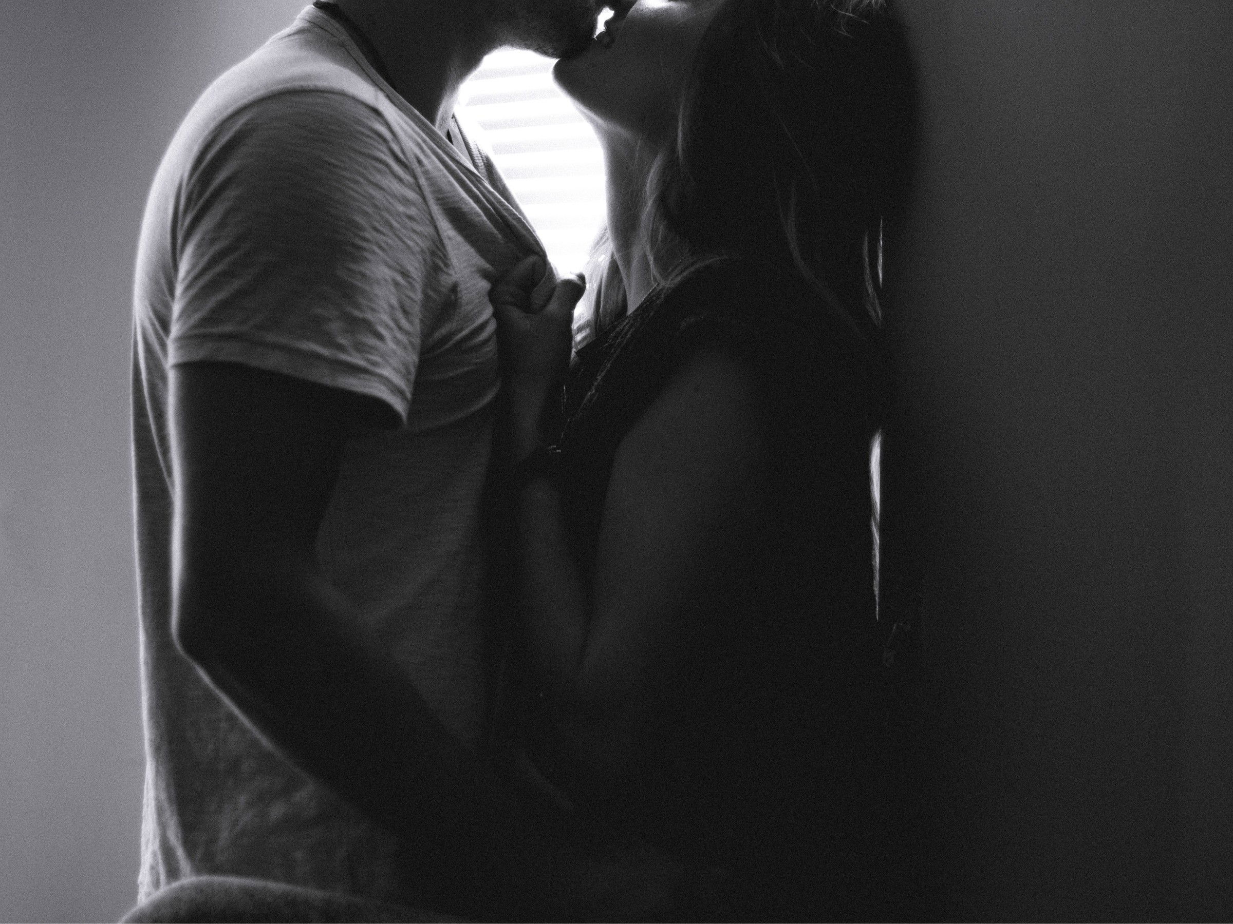 Dominando a 'Pegada': Dicas para Beijos Inesquecíveis