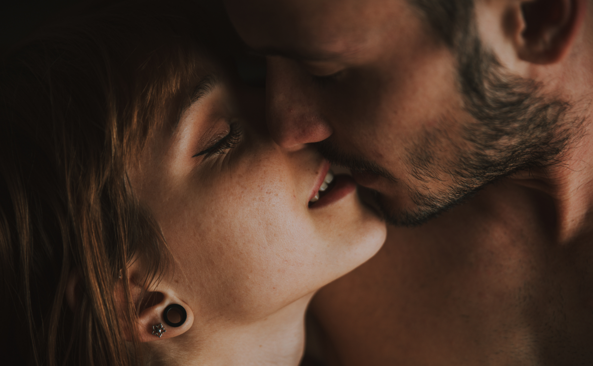 O Poder da Surpresa: Como um Beijo Inesperado Pode Acender a Paixão