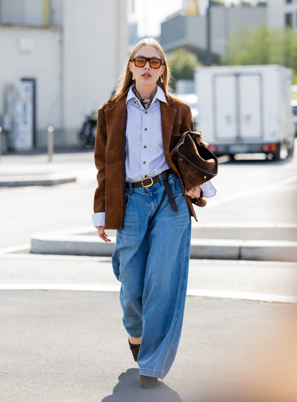 5 ideias de títulos:
1. Guia Completo: Descubra o Fit Perfeito para Sua Calça Jeans
2. Calça Jeans: Do Skinny ao Wide Leg