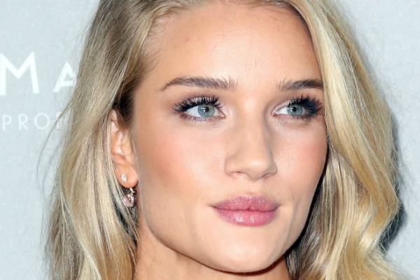 Soft Glam vs. Full Glam: Qual Estilo Escolher para Sua Próxima Festa?