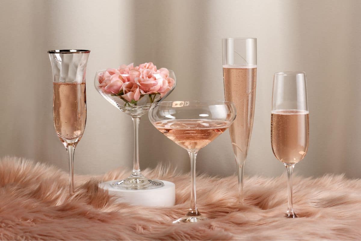 Taças de cristal vs. vidro: Qual a melhor opção para sua casa?