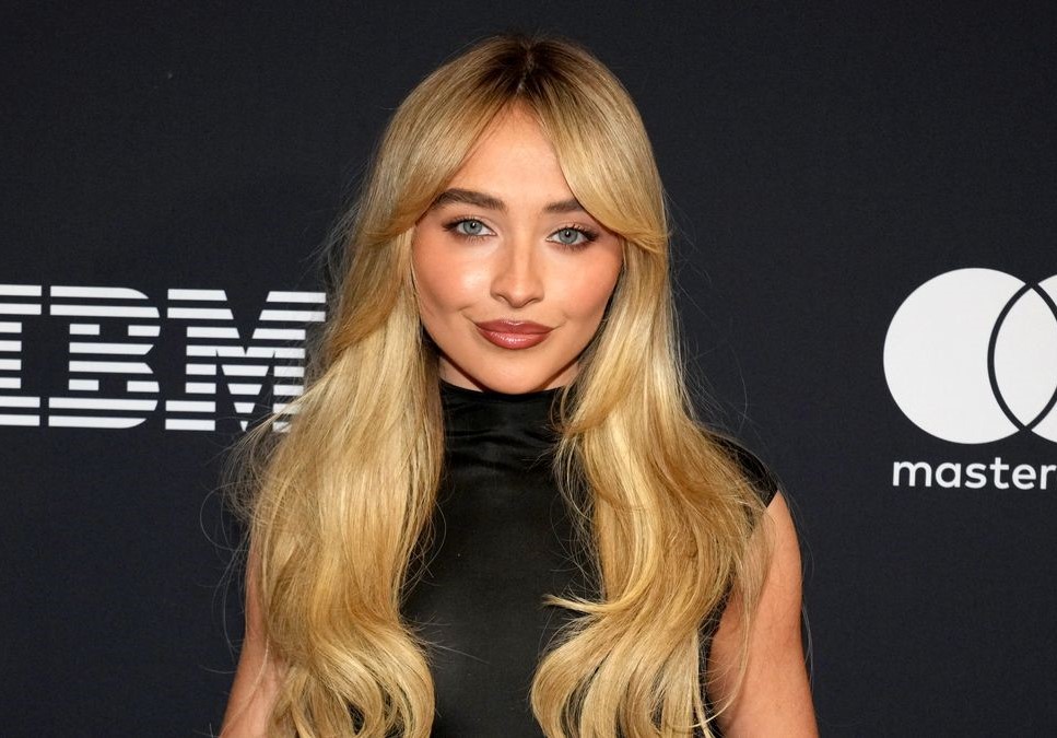 inspiração cabelo loiro mel para pele morena