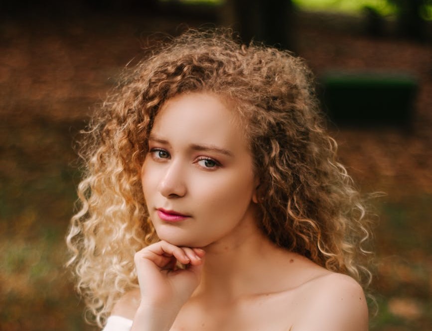 como fazer loiro mel em cabelo escuro sem descolorir