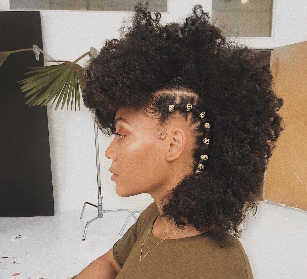 tranças na frente do cabelo cacheado