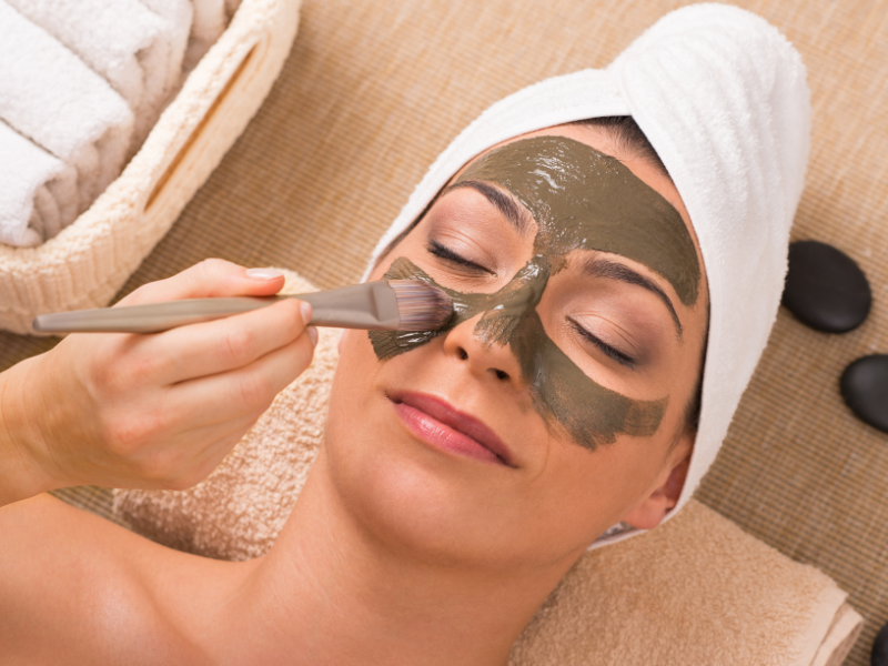 Rotina de skincare para pele com tendência à acne