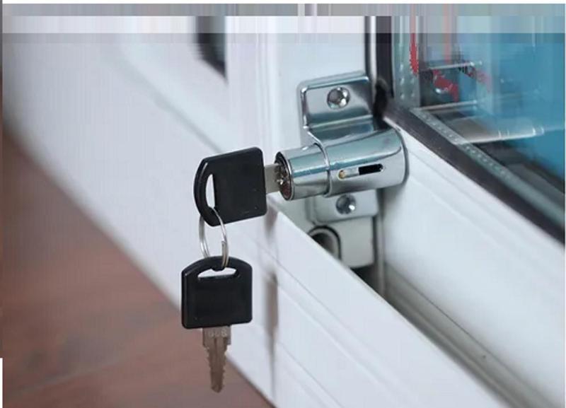 Anti-Arrombamento: Reforce Suas Portas de Correr Contra Invasões