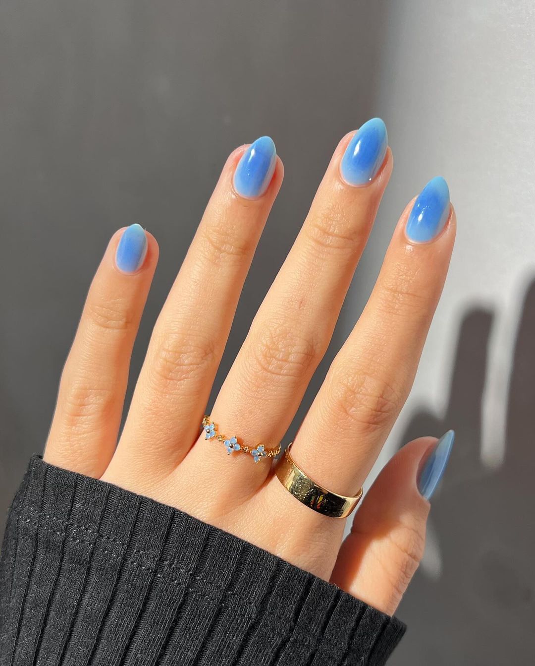 unha amendoada curta