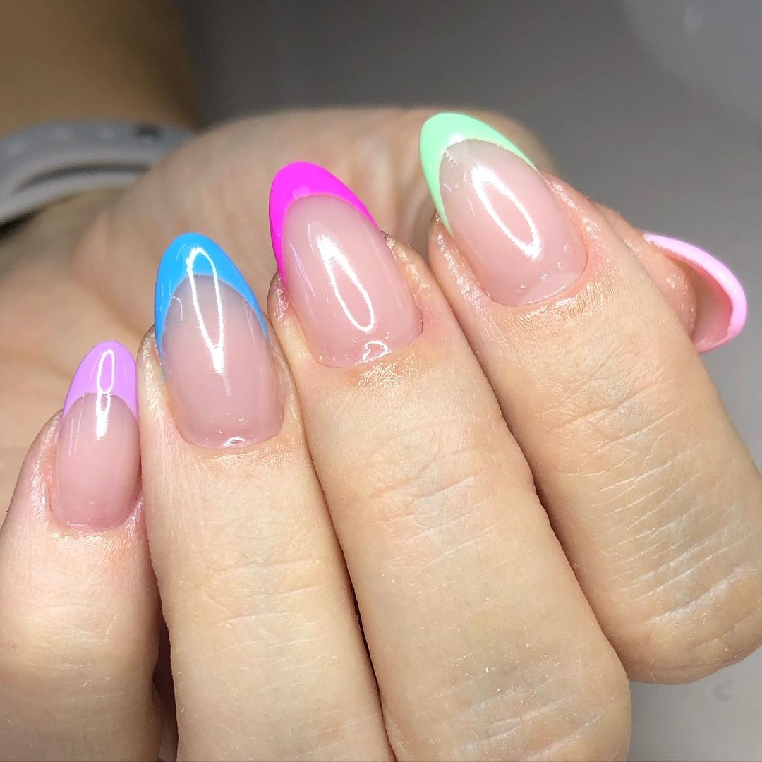 Unhas Postiças Amendoada com Francesinha Rosa: Onde Comprar e Como Aplicar