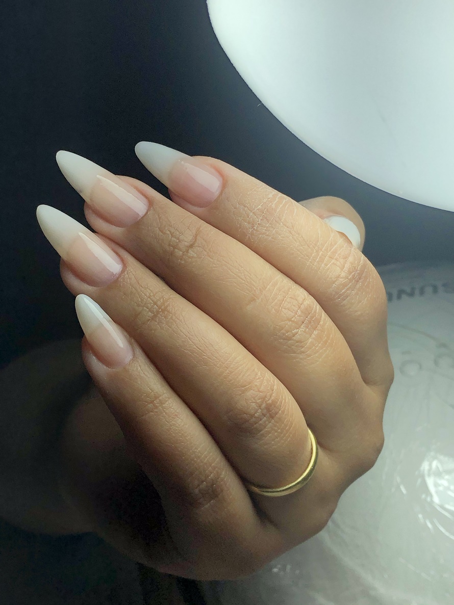 unha amendoada resistente