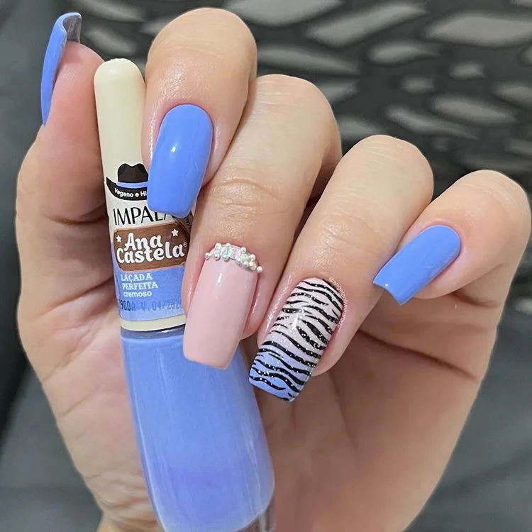 unha azul royal gel