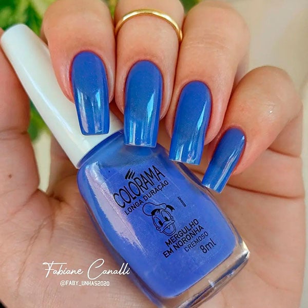unha azul cromada gel